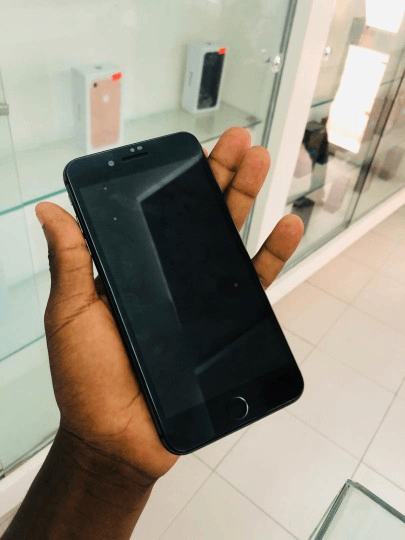 iPhone 8 Noir 64GB Débloqué