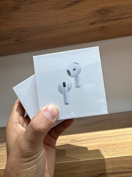 AirPods 4 premium