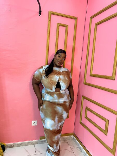 Ensemble femme avec imprimé, top et jupe moulante