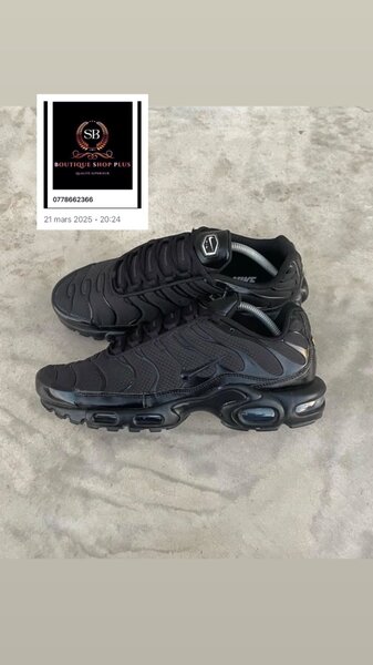 Basket Nike tn authentique avec sa boîte