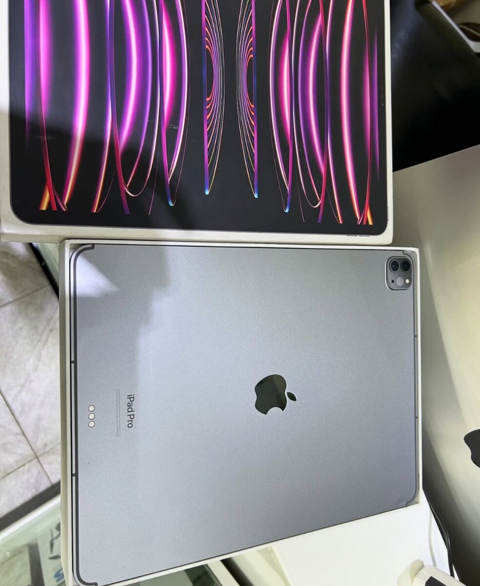 iPad Pro 12.9inch wifi+ cellular (physical sim)