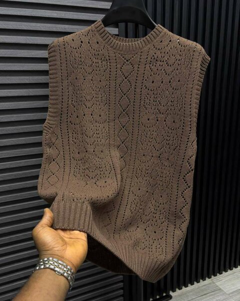 Elegant Knitted Sleeveless Sweater