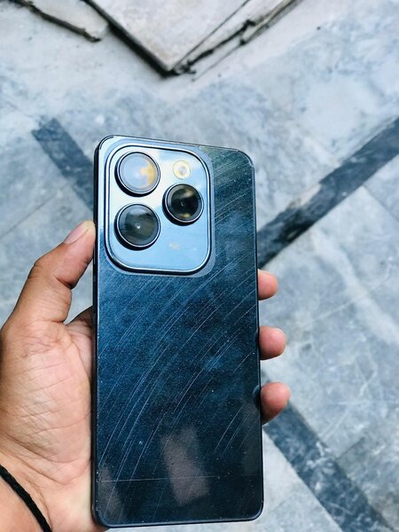 Infinix Hot 40 Pro