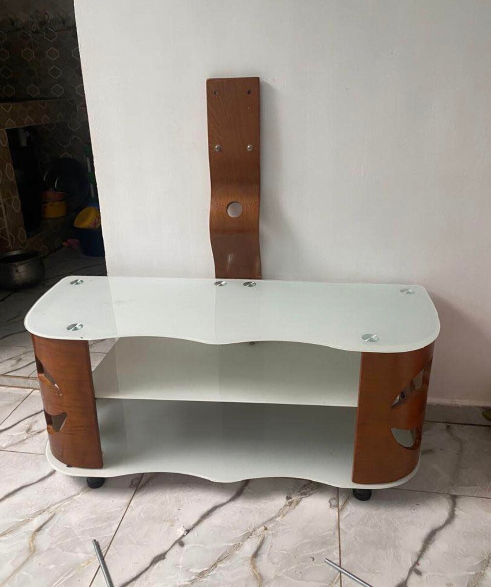 Meuble TV en verre élégant