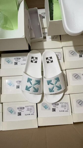 Claquettes de luxe pour hommes