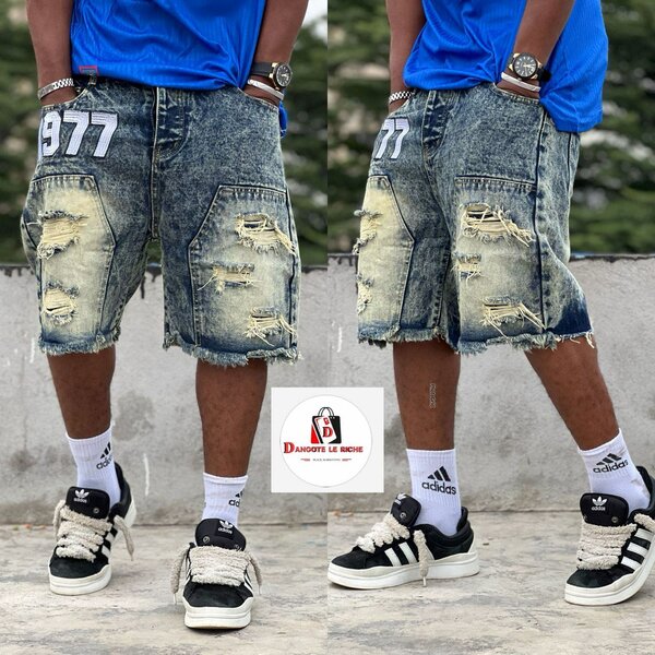 Culotte en jean déchiré