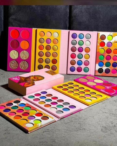 Vibrant Eyeshadow Palette Set