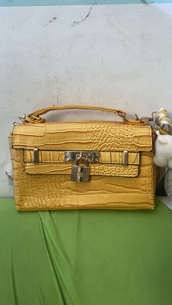 Sac à main en cuir crocodile