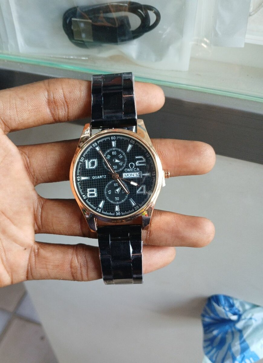 Montre Quartz Homme Élégante