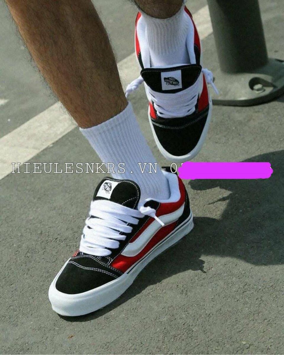 Baskets Vans rouge et noir