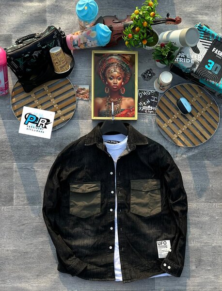 Chemise en denim noir tendance