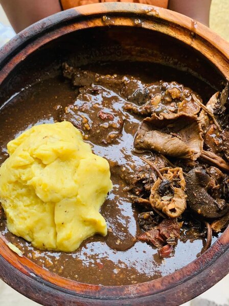 Délice de Crabe et Sauce Épicée