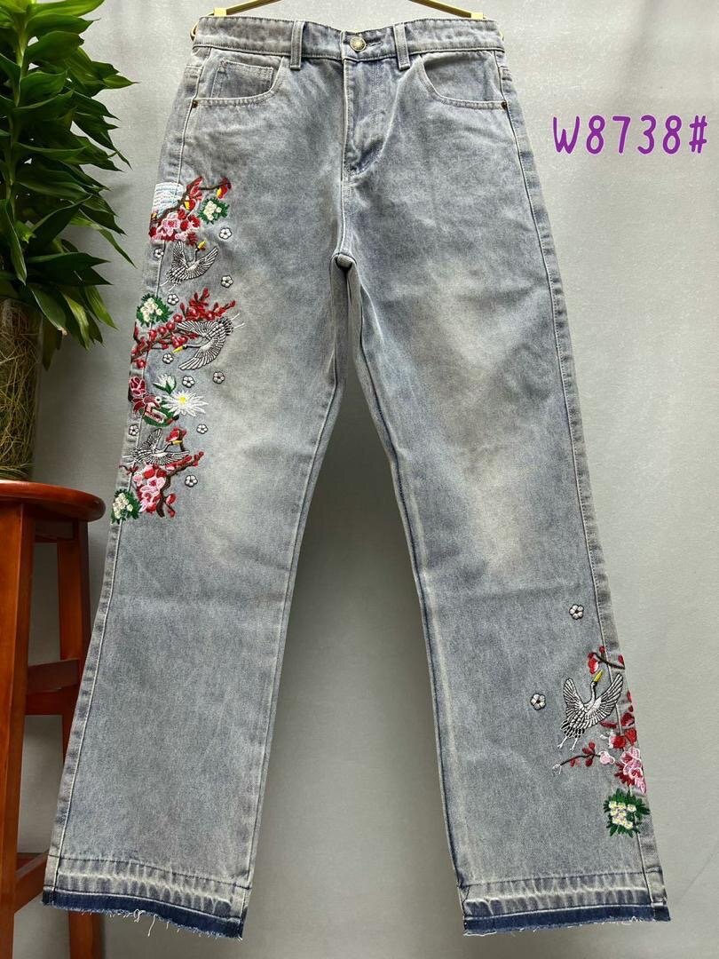 Jeans brodés pour femmes