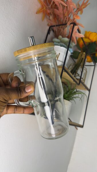 Tasse en verre avec couvercle en bambou