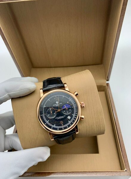 Montre élégante en cuir