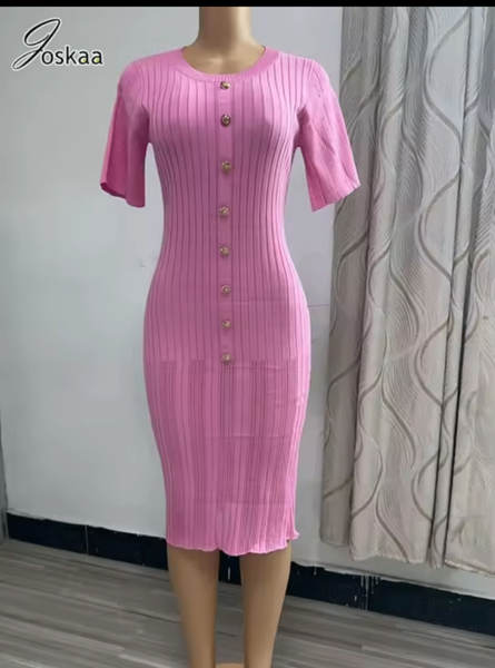 Robe Plissée Élégante Boutonnée