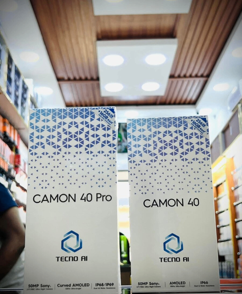 TECNO CAMON 40 pro
