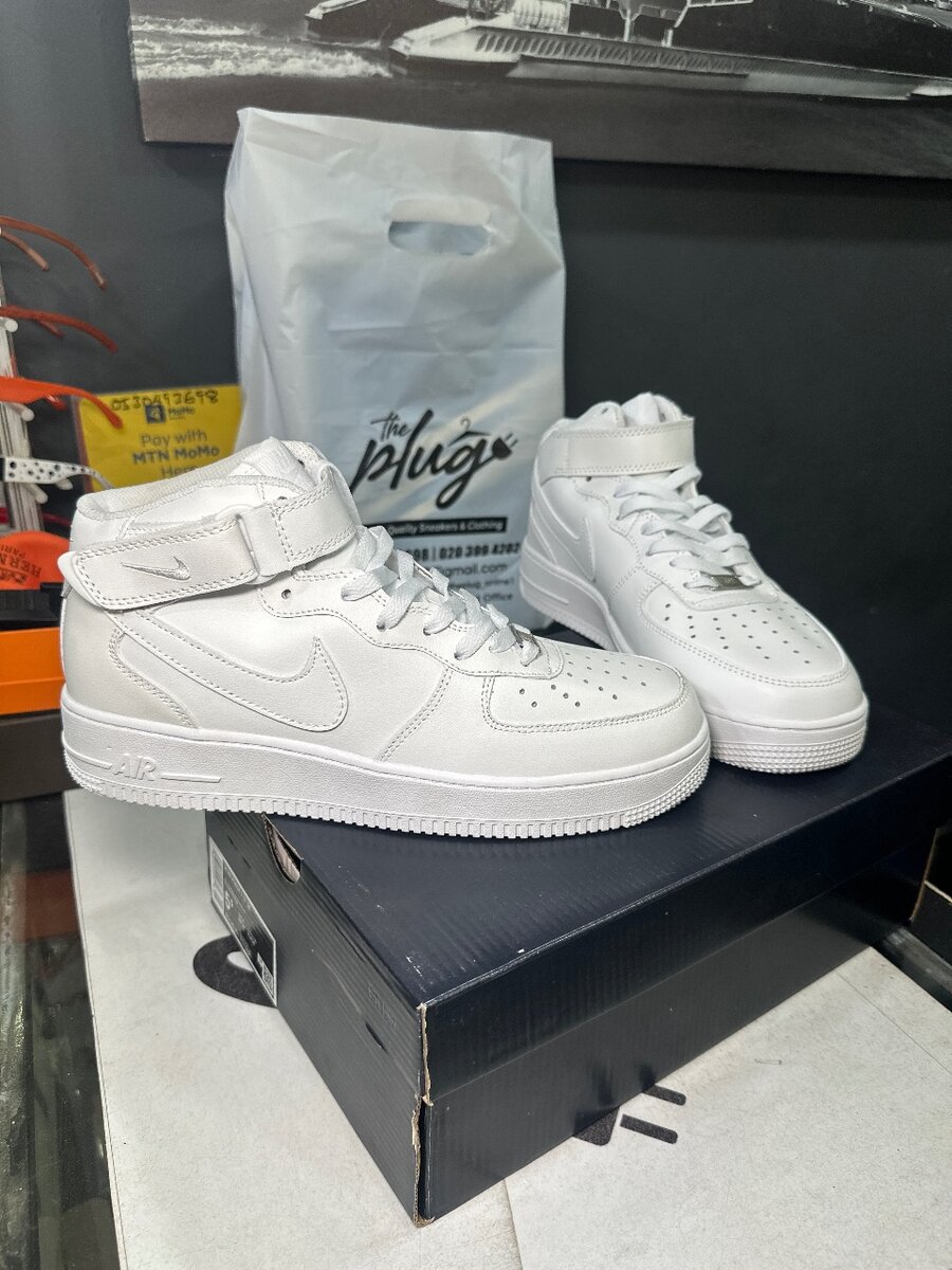 Nike Air Force 1 Triple White High