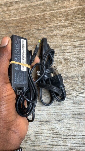 LENOVO THINKPAD TABLET 10 CHARGER.