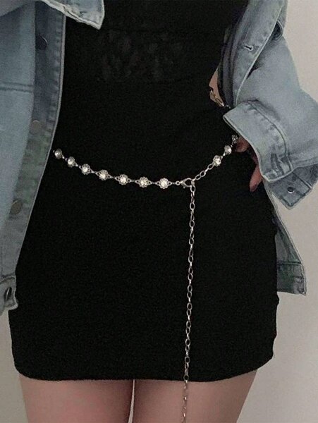 Chaîne au rein pour robe