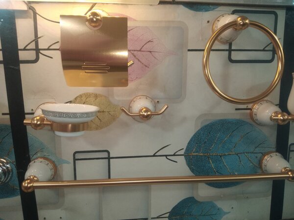 Bath Accessories Set