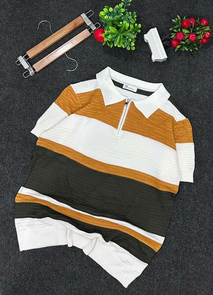 Polo rayé en tricot