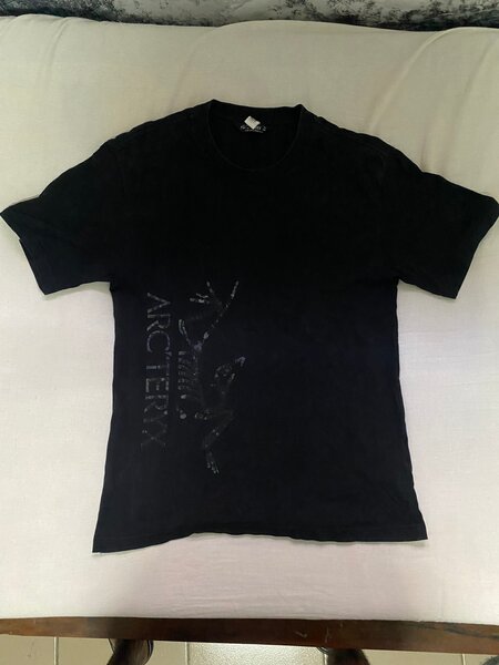 T-shirt noir pour homme