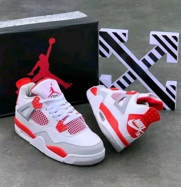 Air Jordan 4