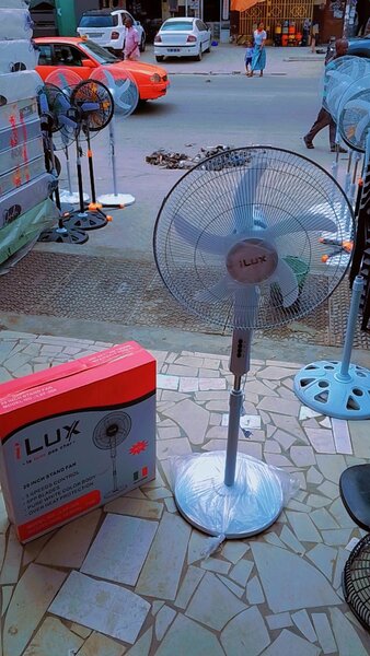 Ventilateur sur pied iLux réglable