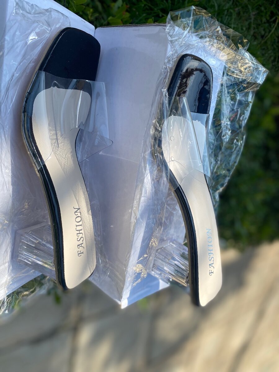 Sleek ladies transparent heel