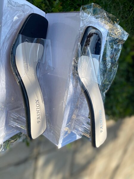 Sleek ladies transparent heel