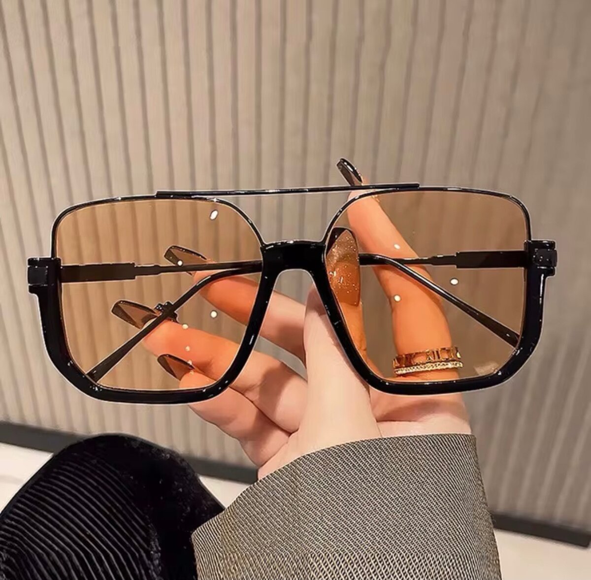 Lunettes de soleil rétro tendance