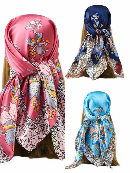 Foulard en soie à motifs floraux