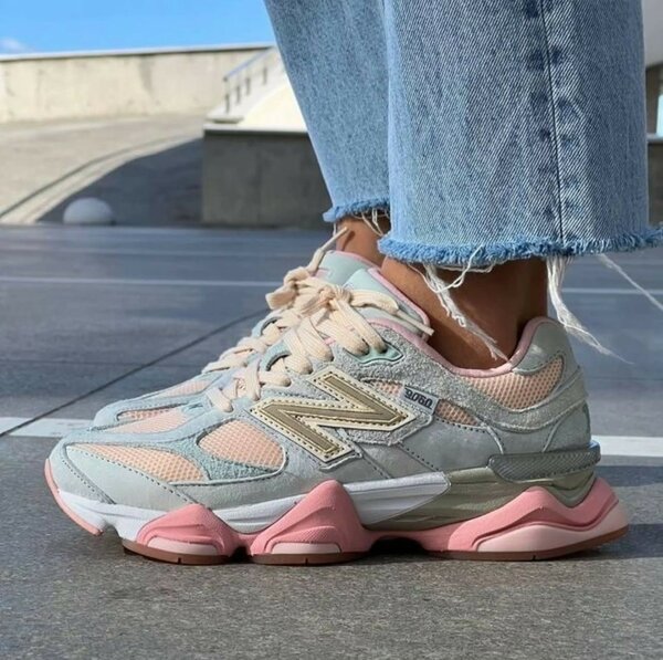 NEW BALANCE 9060