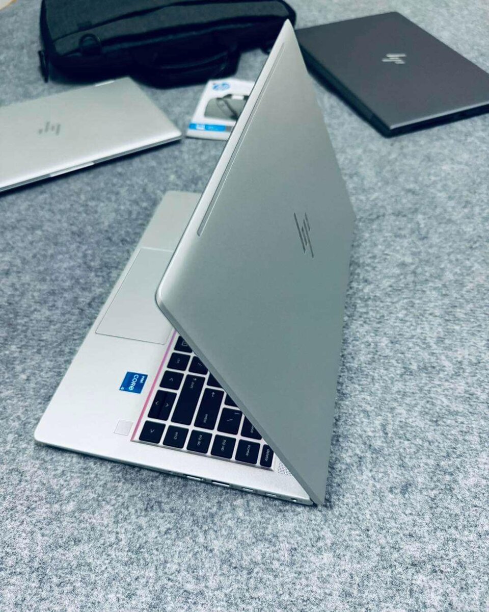 HP Elitebook 640 G10