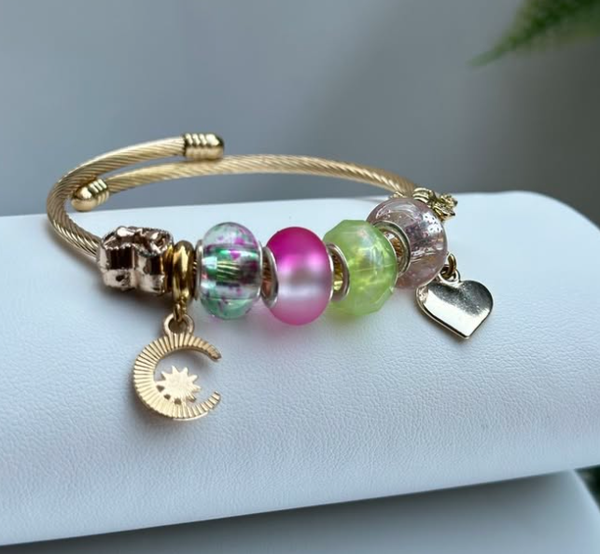Charm bracelet