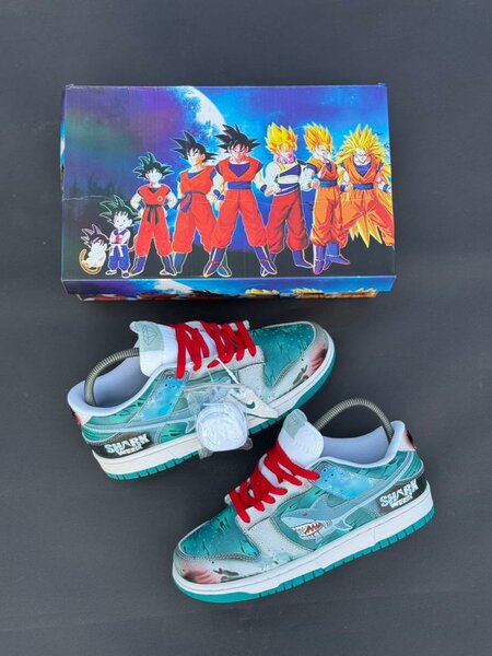 Sneakers édition spéciale anime