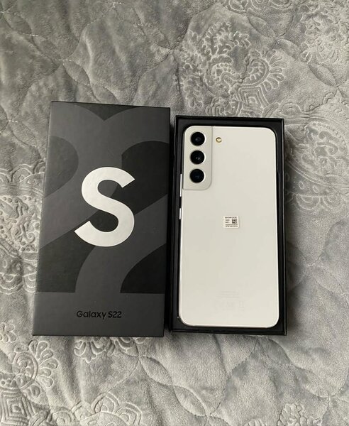 Samsung Galaxy s22 mobile phone
