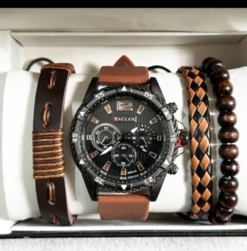 Montre homme et bracelets élégants