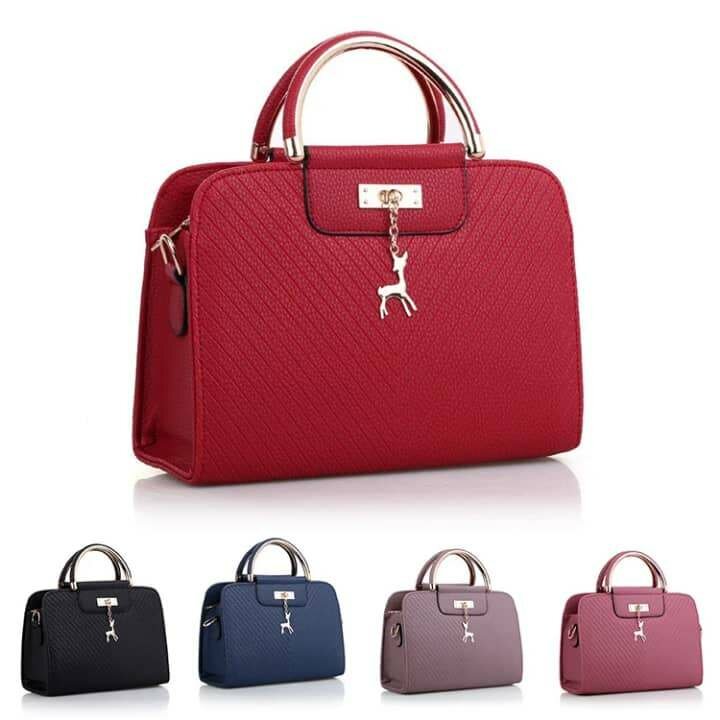 Sac dame, jeune dame chic