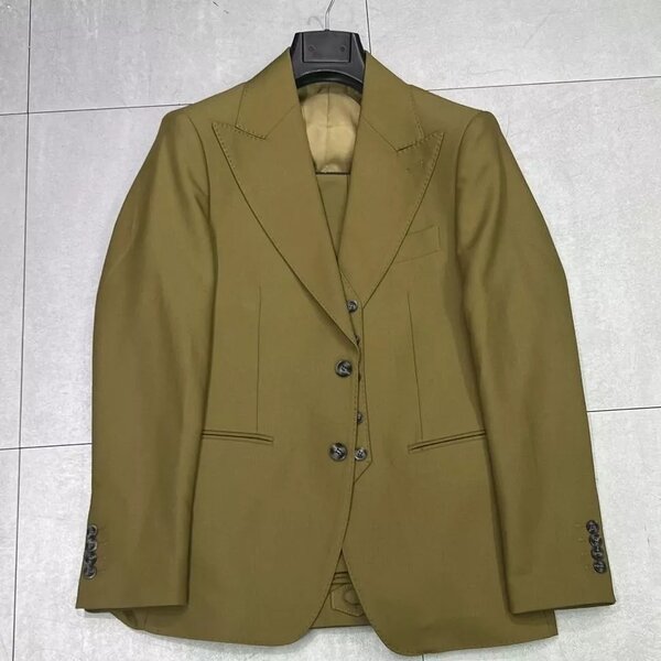 Men's suit
