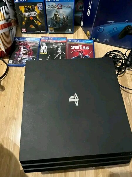 Console PS4 avec jeux inclus