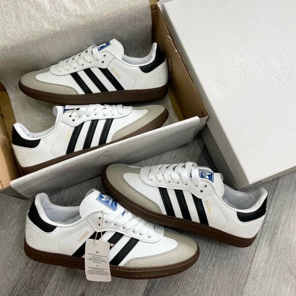 Baskets Adidas Samba Blanc Noir