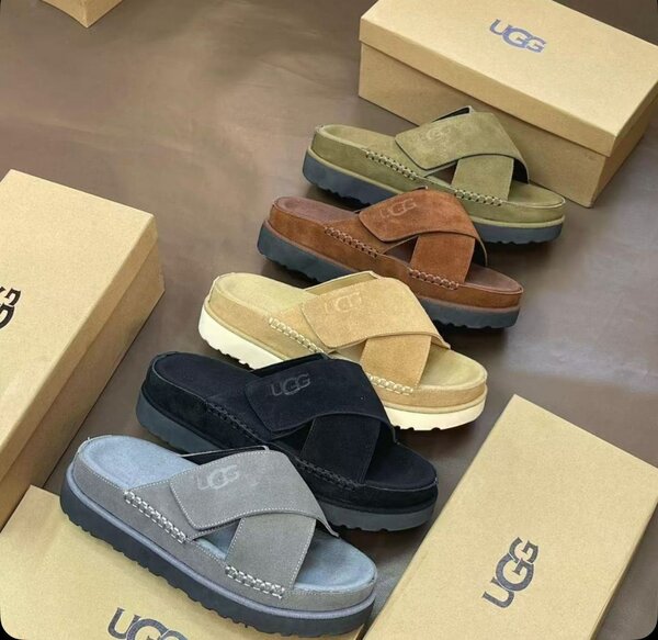 UGG Sandales Confortables Femme
