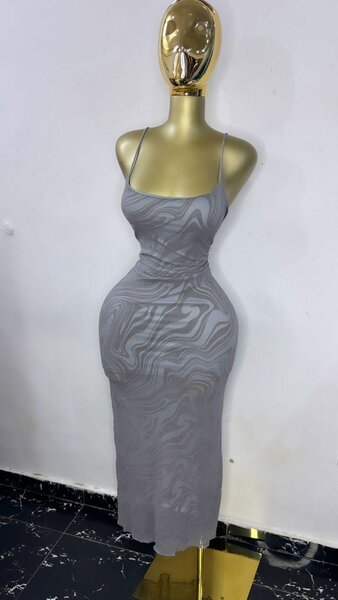 Robe moulante à motifs