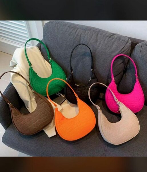 Sacs à main colorés modernes