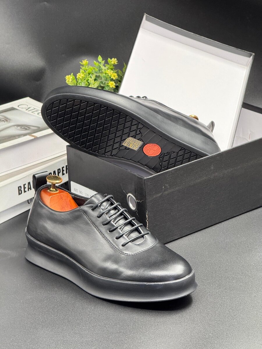 TIMBERLAND ALL BLACK