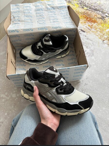 ASICS Sneakers Trendy Confortables