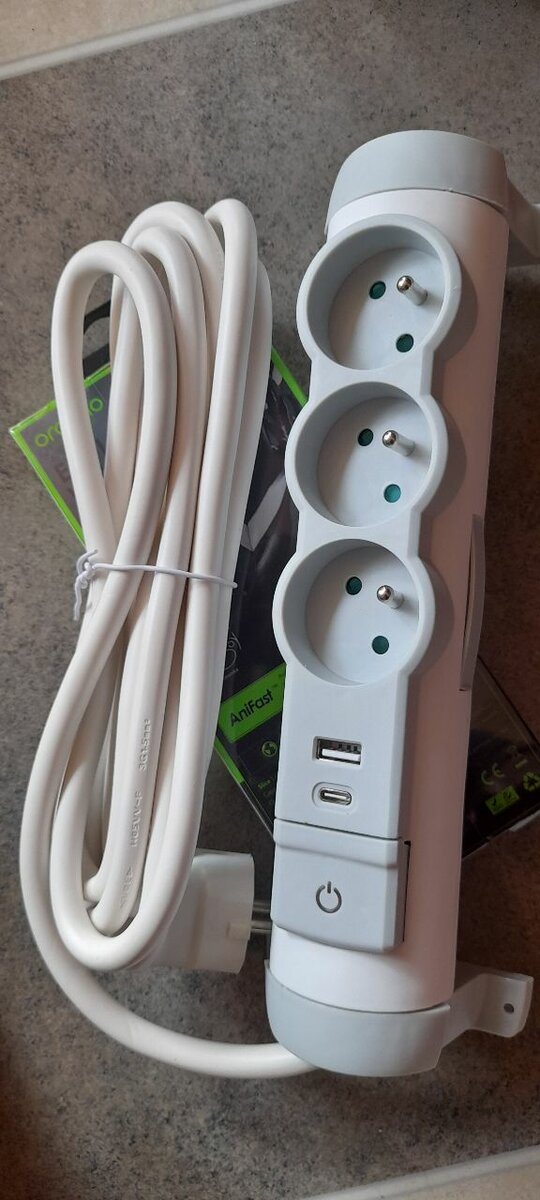 Multiprise  ports USB 3×1,5mm²