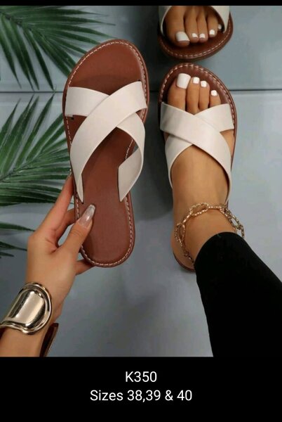 Double strap slippers